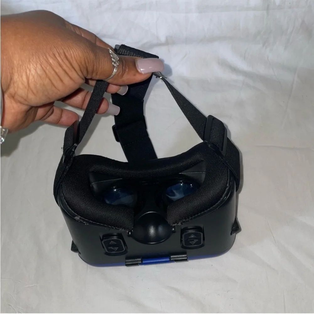 Blue VR Headset